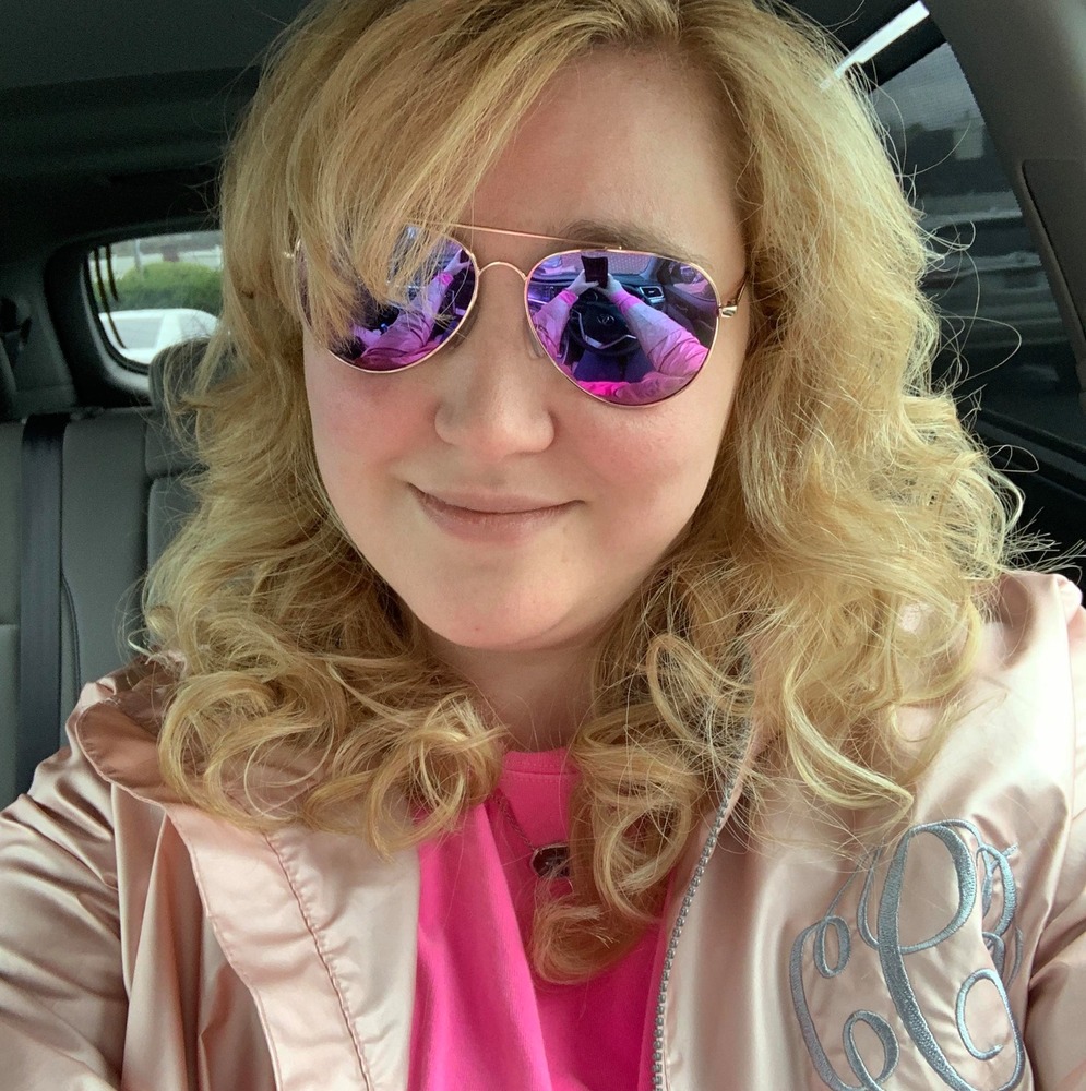 Meet your Posher, Caitlin